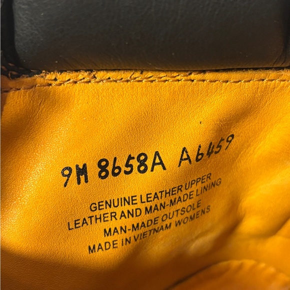 Timberland Black Suede Lace-Up Boots | Size 9 | Worn Once - Picture 5 of 5